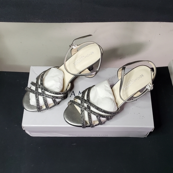 TOUCH UPS Women's Amara Heeled Sandal, Size 5, Pewter - Picture 7 of 12